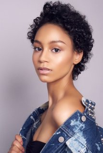 Laurissa Romain