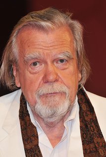 Michael Lonsdale