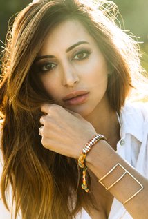 Noureen DeWulf