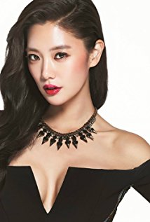 Clara Lee