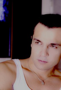 Manos Krystalis