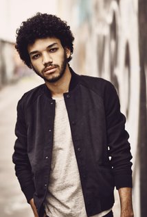 Justice Smith, List best free movies: Rons Gone Wrong, The Thundermans ...