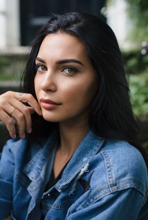 Caitlin Burles