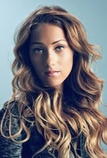 Skylar Stecker