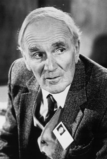 Desmond Llewelyn