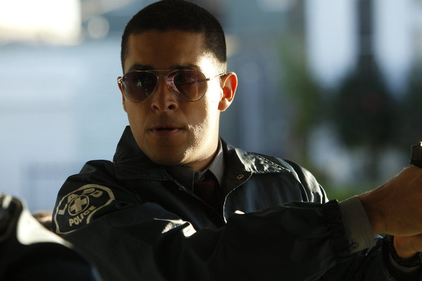 Detective Efrem Vega