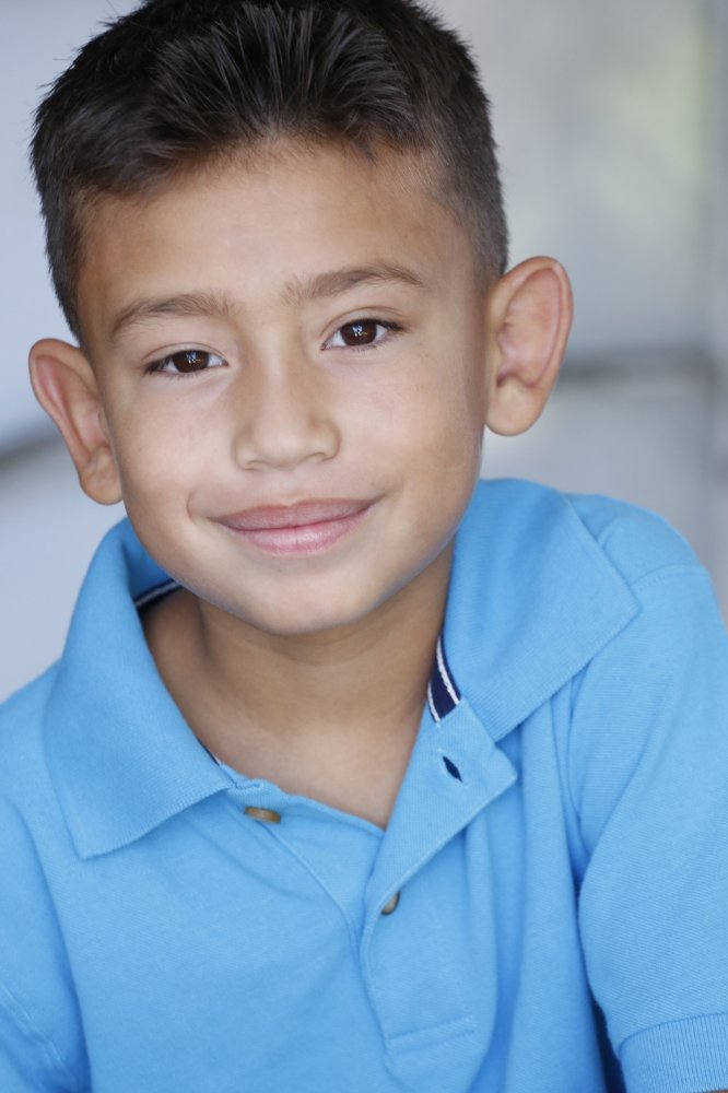 Isaac Linares