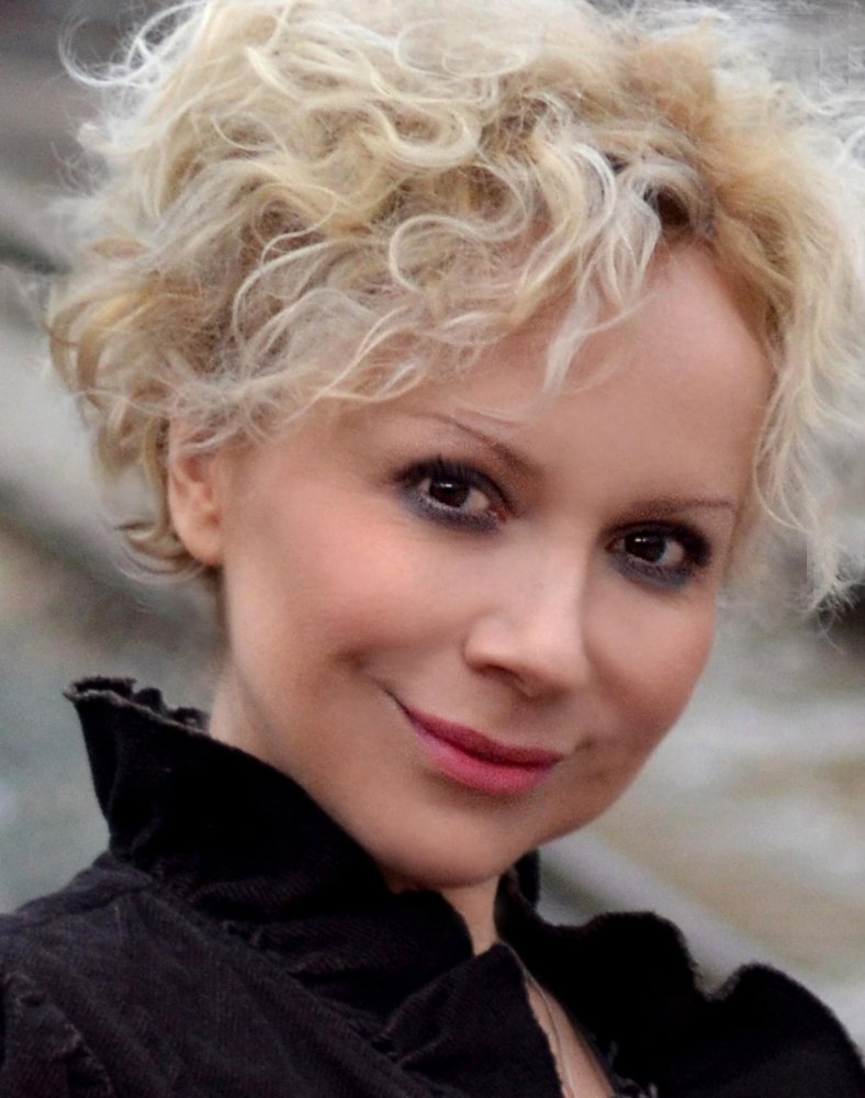 Nina Bell