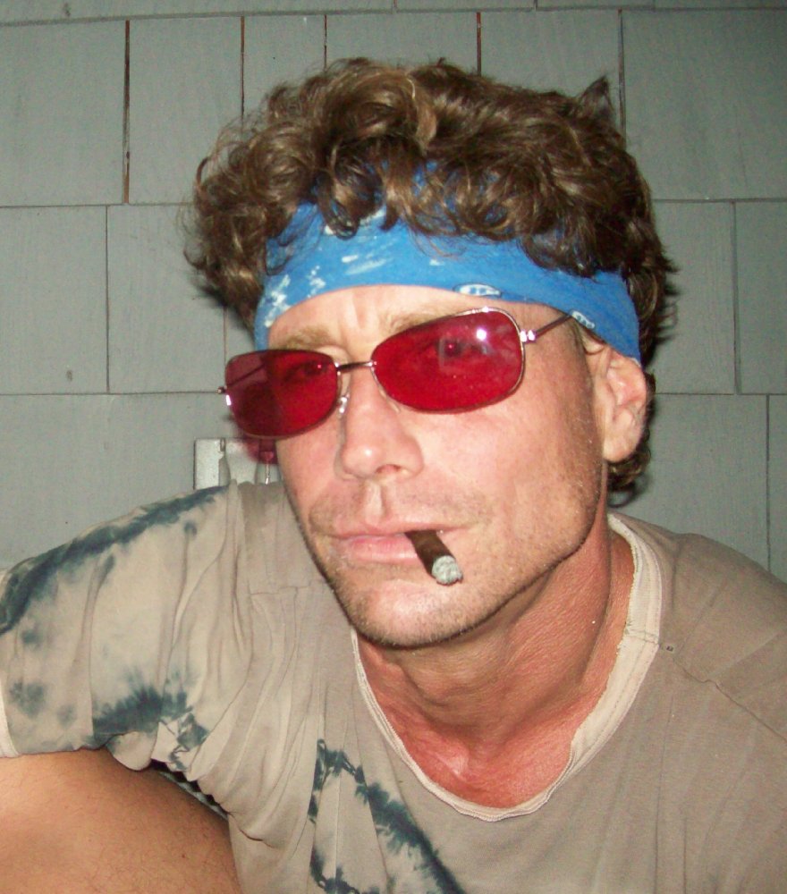 Eric J Carlson