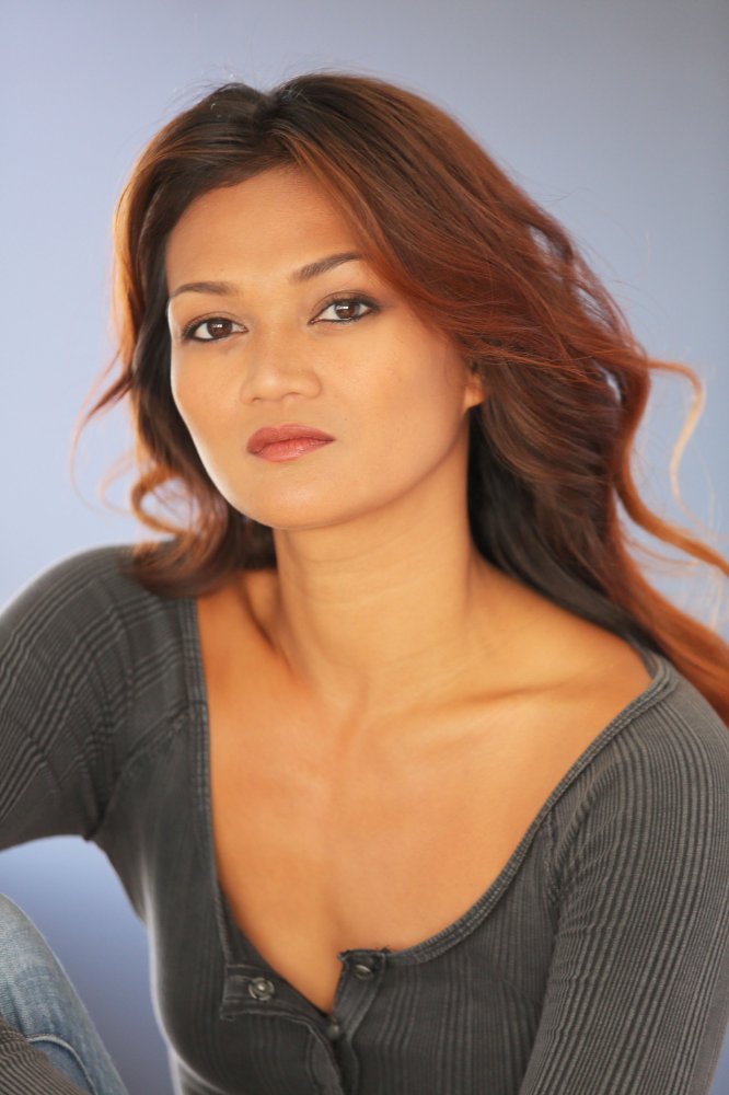 Camelia Dee