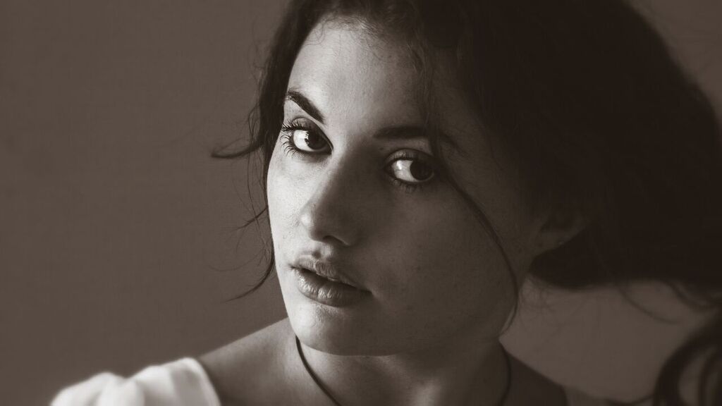 Laura Beverley