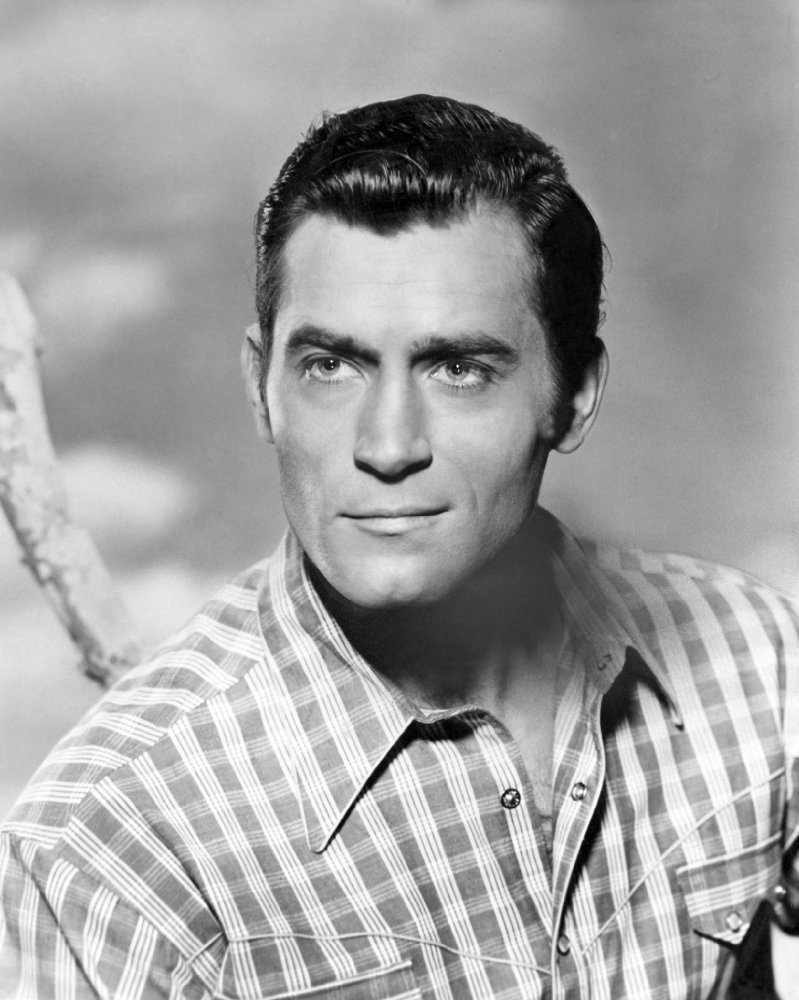 Clint Walker, Born: 30 May 1927, Hartford, Illinois, USA - SolarMovie