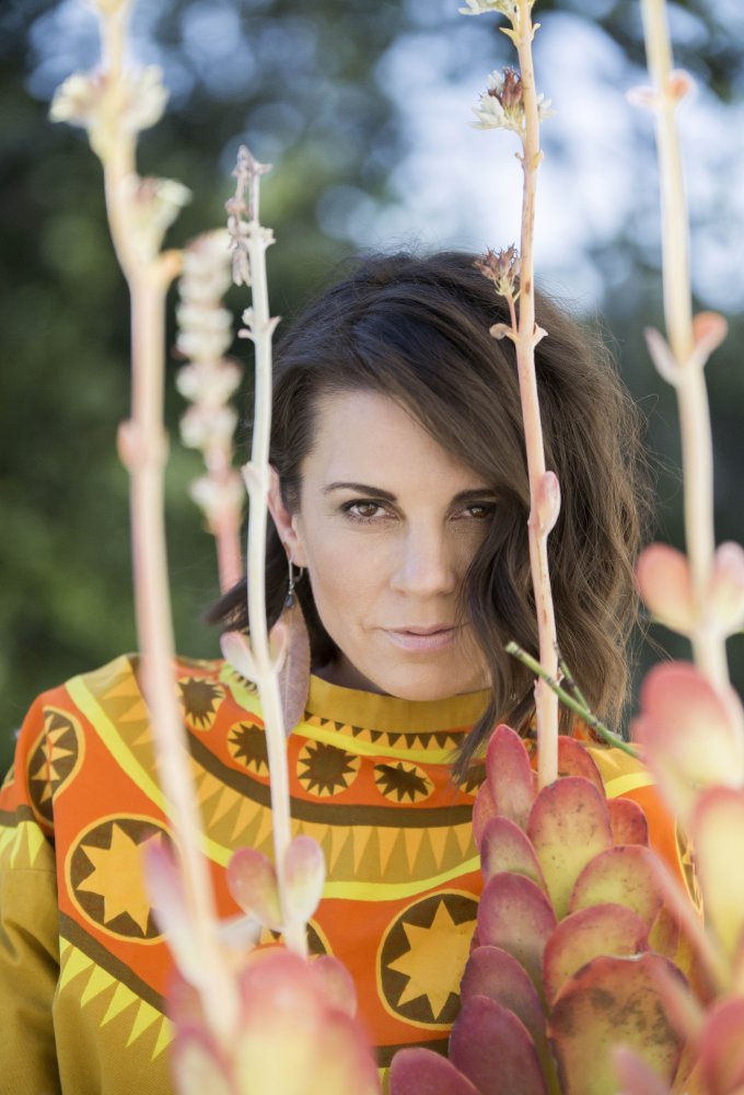 Leah Cairns