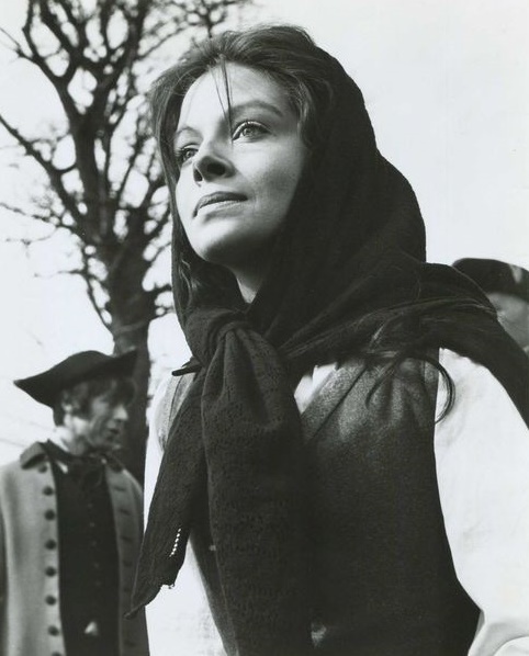Anna Calder-Marshall