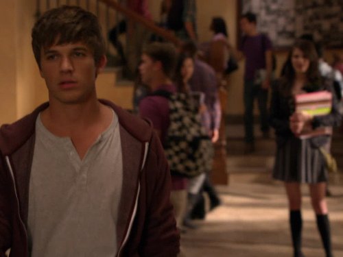 Liam Court