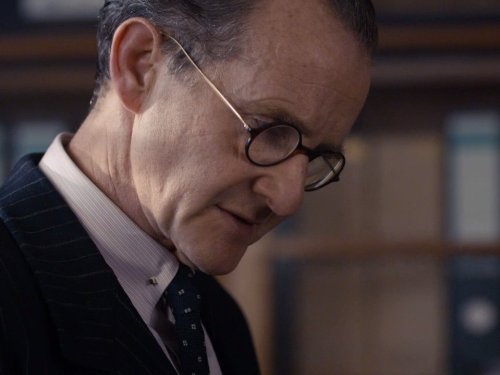 Anton Lesser