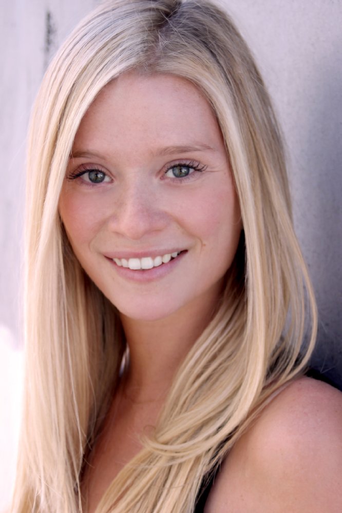 Tara Layne