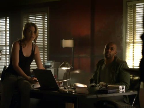 Nicki Aycox
