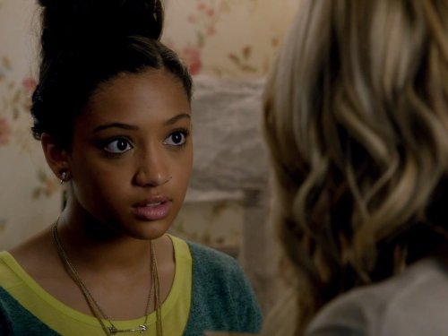 Samantha Logan