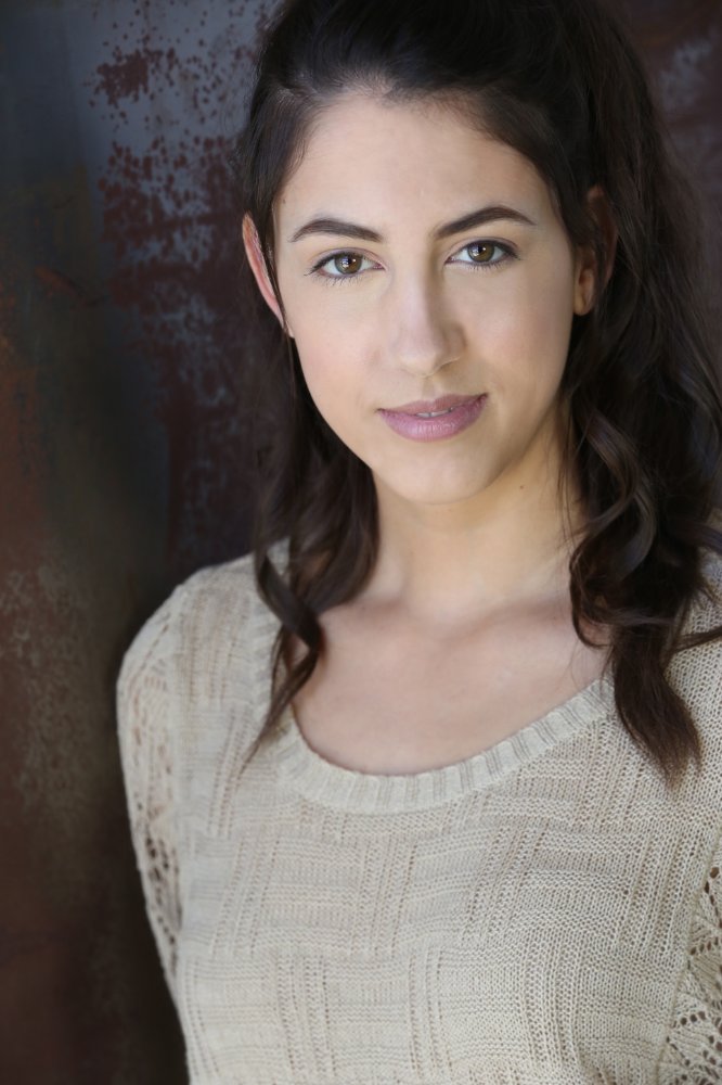 Caitlin Dechelle