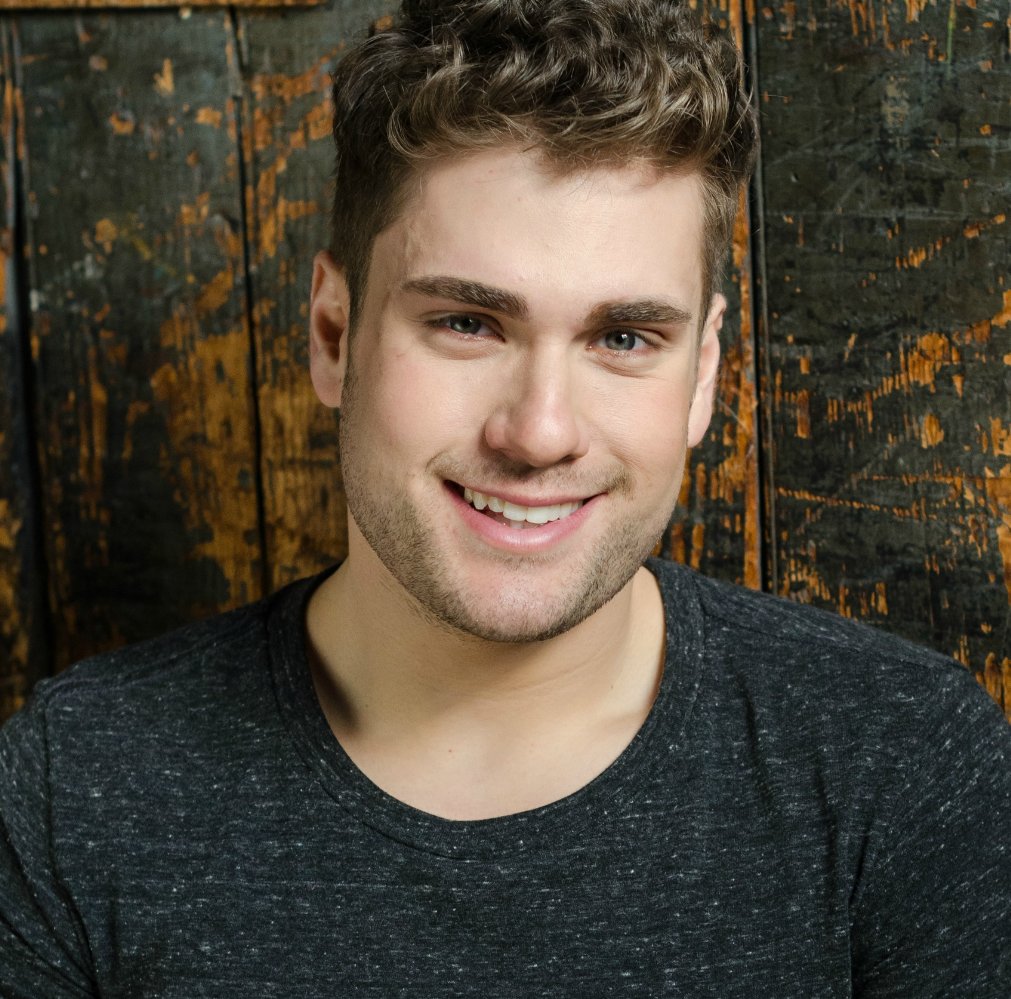 Danny Lewis