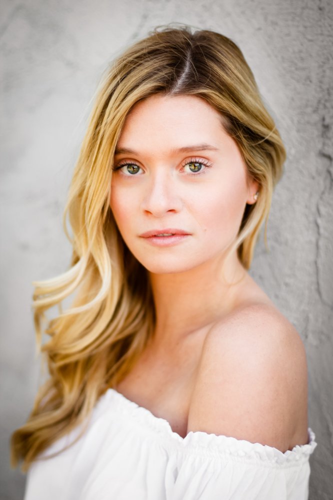Tara Layne