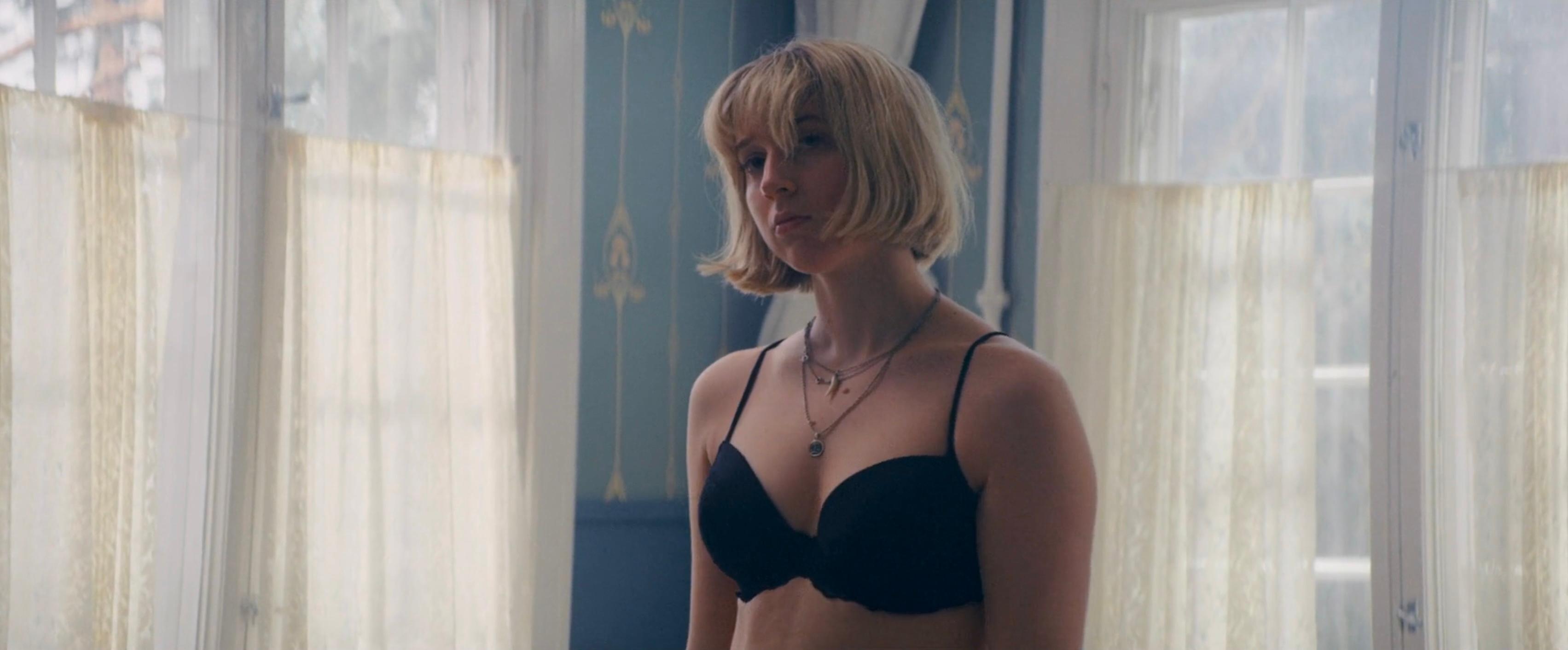 Maisie Ayres