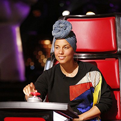 Herself - Coach
