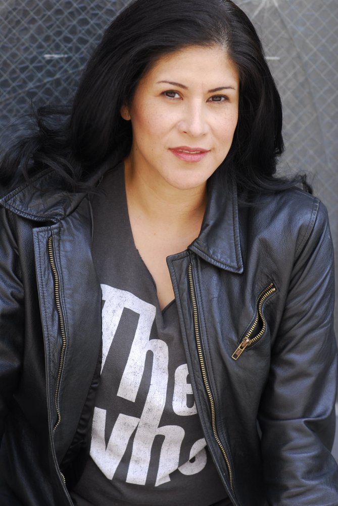 Lucinda Serrano