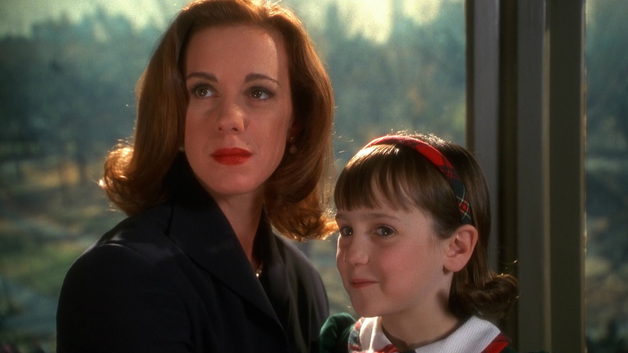 Elizabeth Perkins