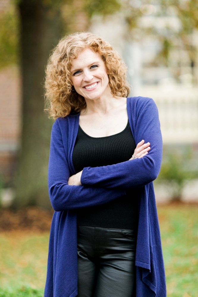 Lauren E. Roman