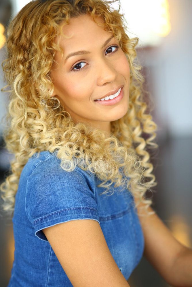 Sandra Davis