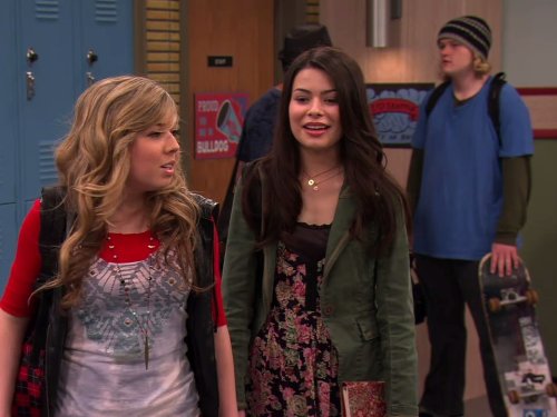 Miranda Cosgrove