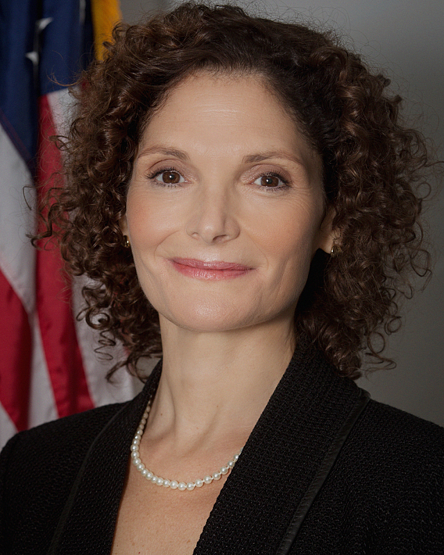 Mary Elizabeth Mastrantonio