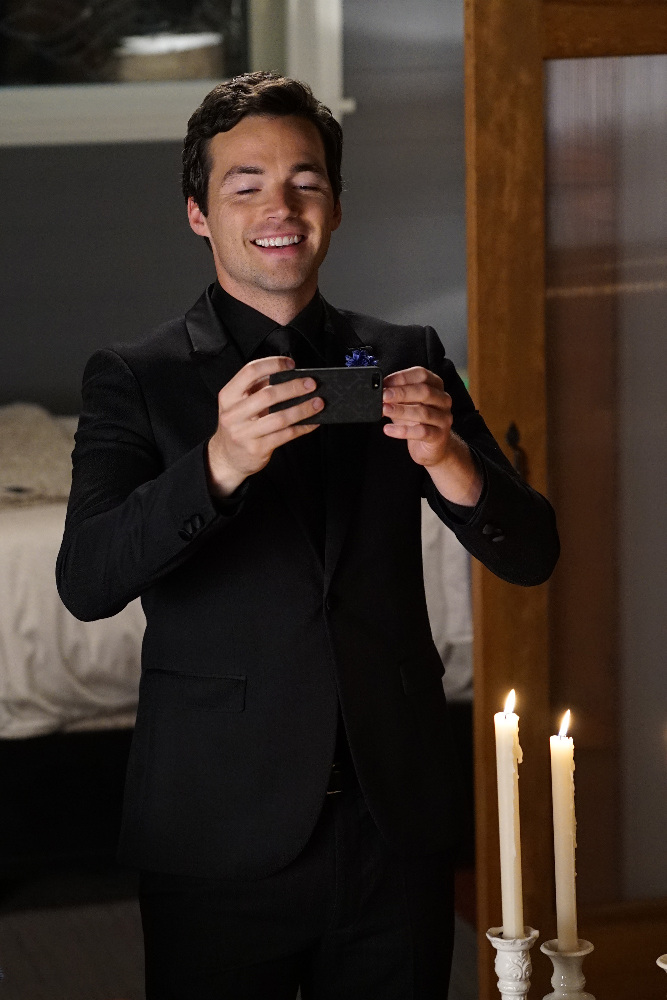 Ian Harding