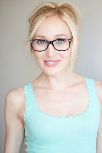 Suzanne Jolie