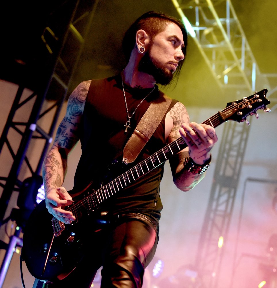 Dave Navarro