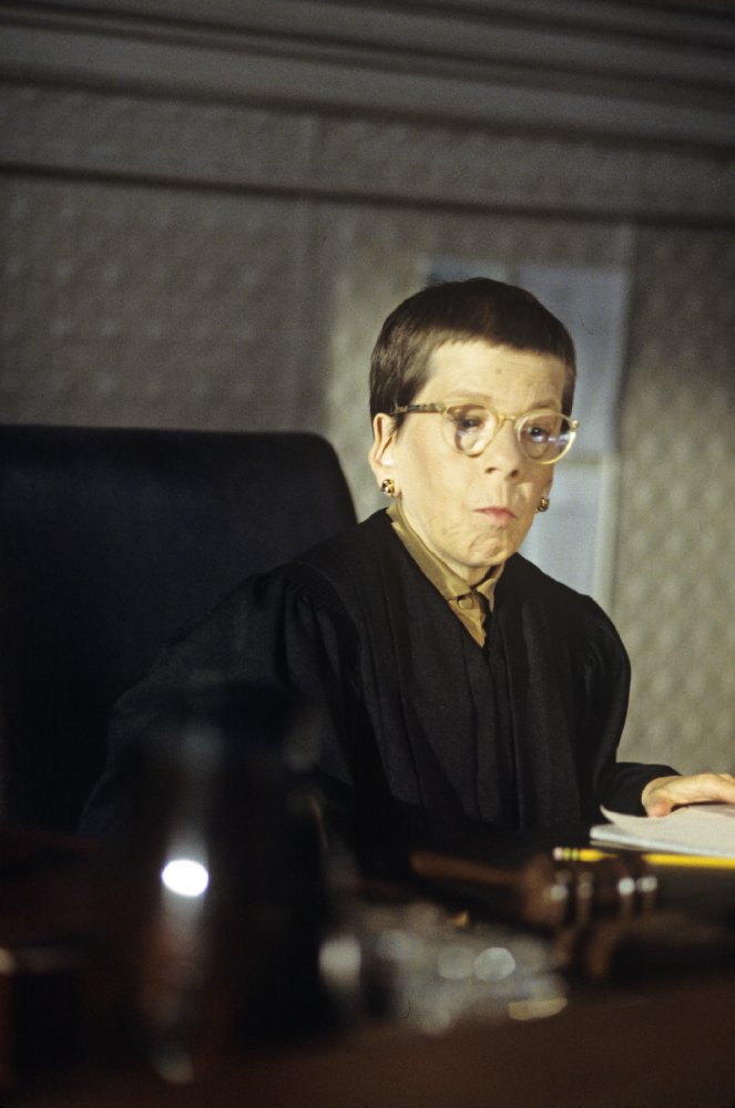 Linda Hunt