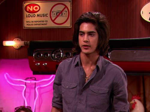 Avan Jogia