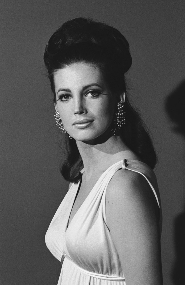 Gayle Hunnicutt