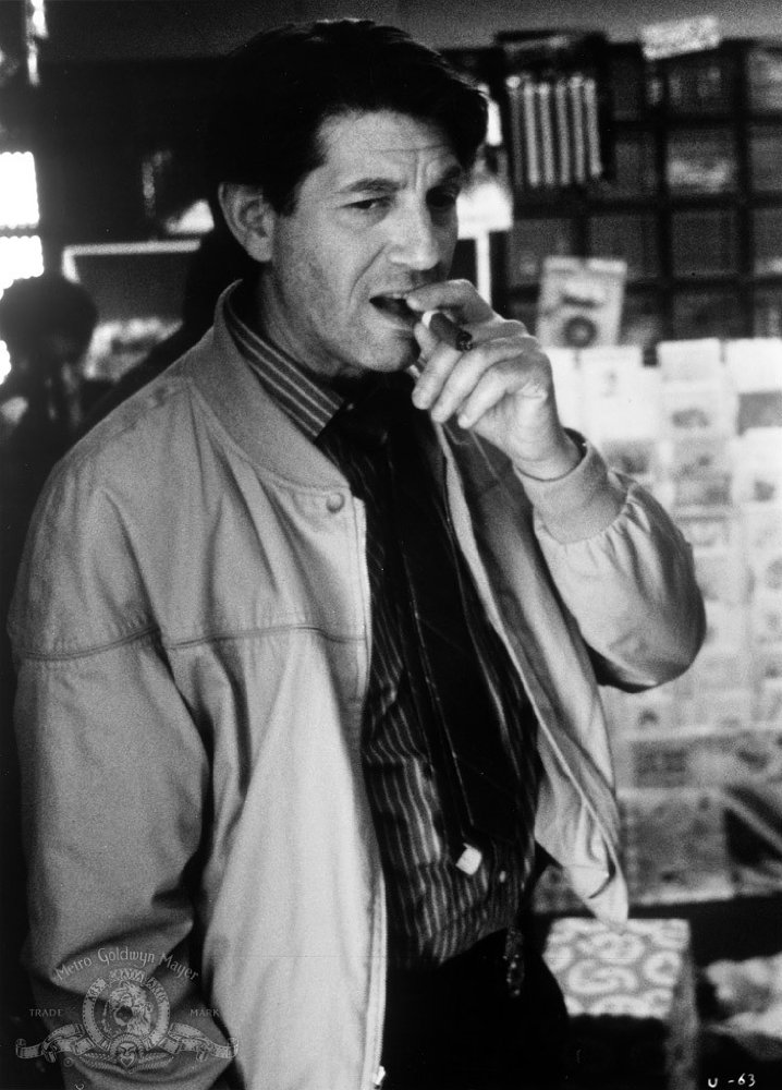 Peter Coyote