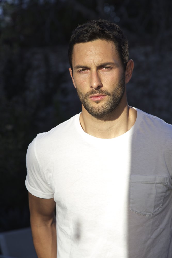 Noah Mills