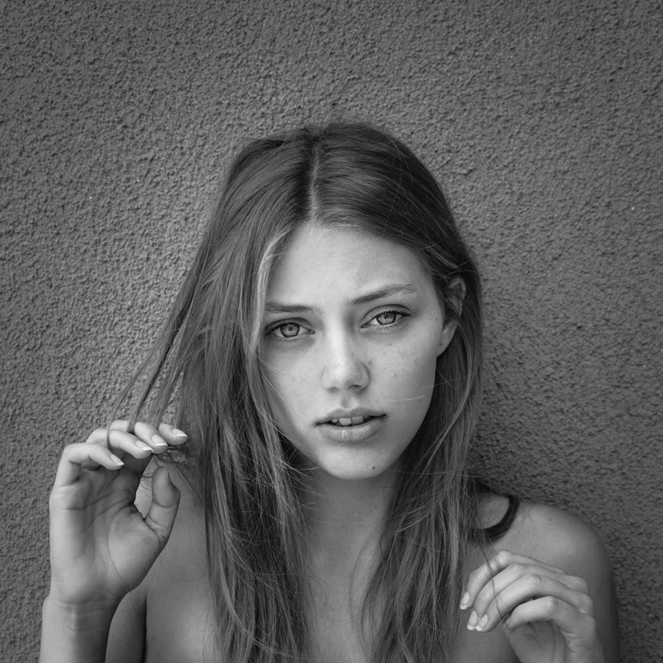 Grace Van Dien