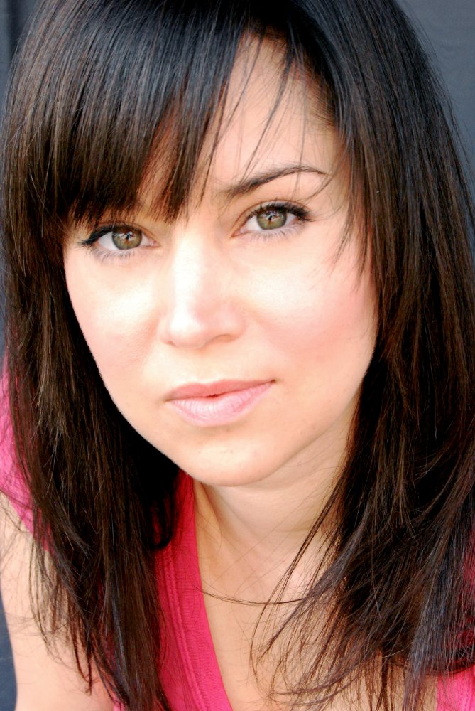 Shannon Esra