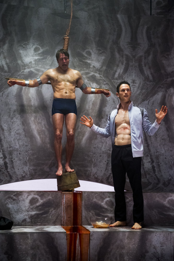 Jonathan Tucker