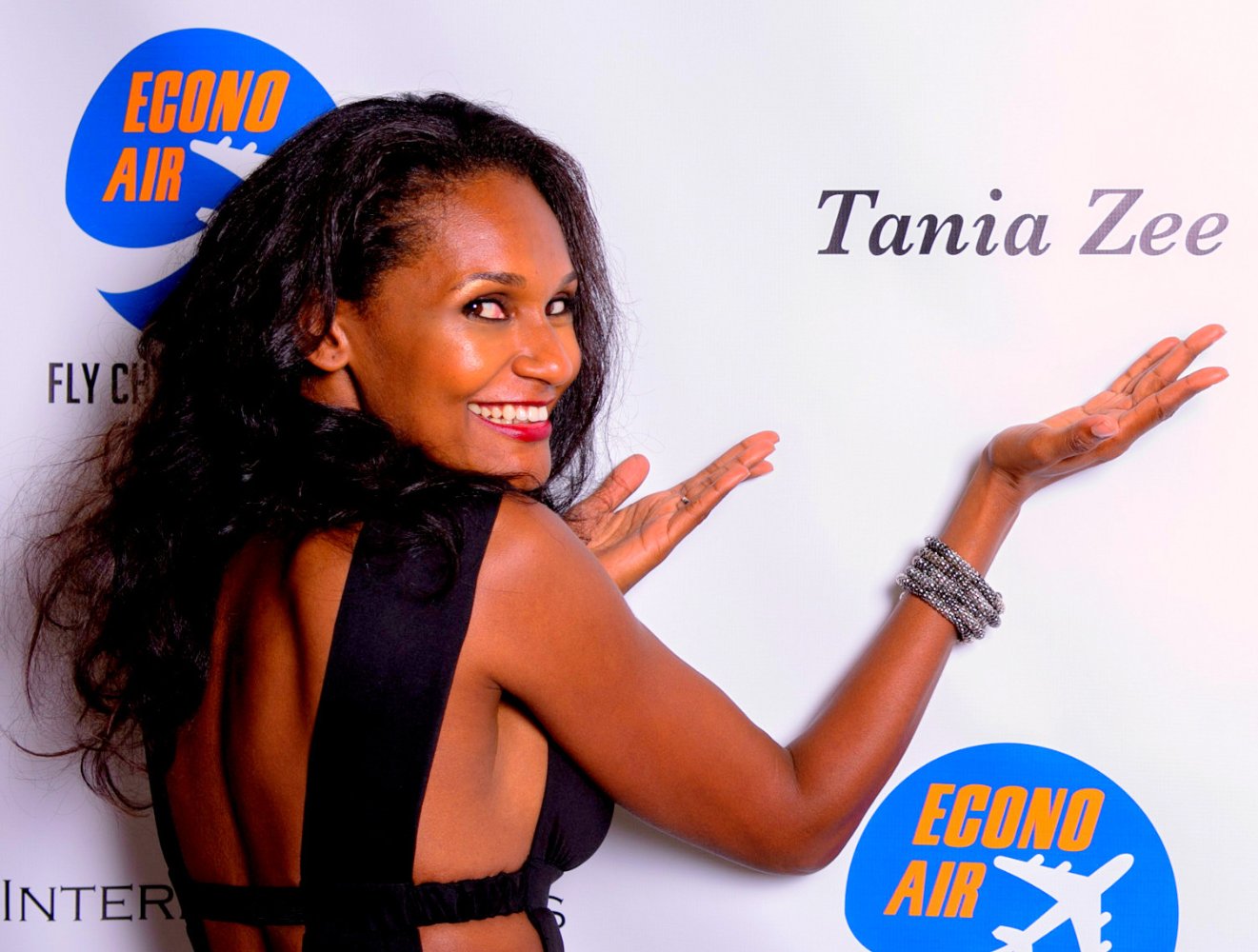Tania Zee