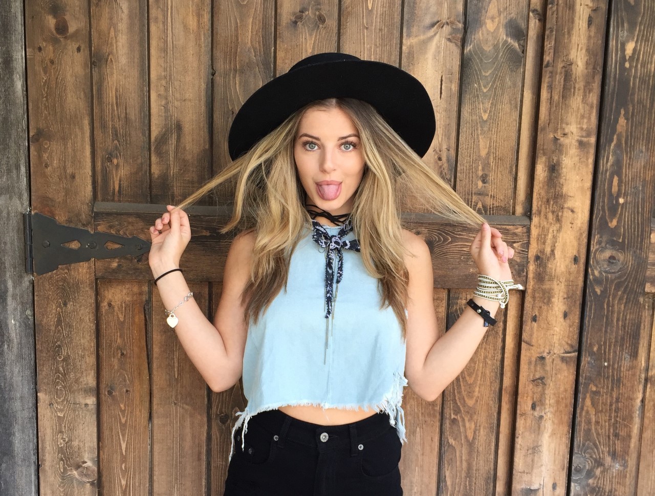 Eliana Jones