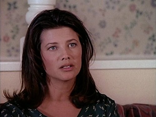 Daphne Zuniga