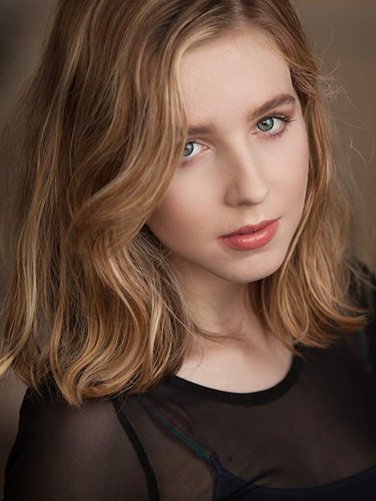 Alexandra Bayer