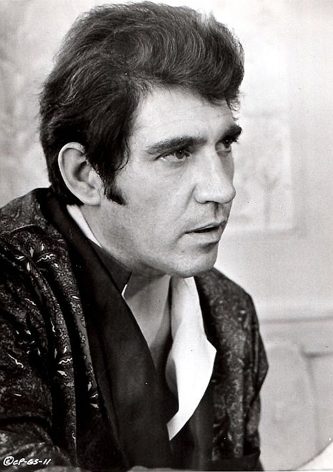 Frank Finlay